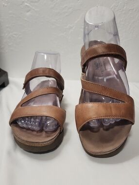 Naot Brown Leather Adjustable Strap Sandals